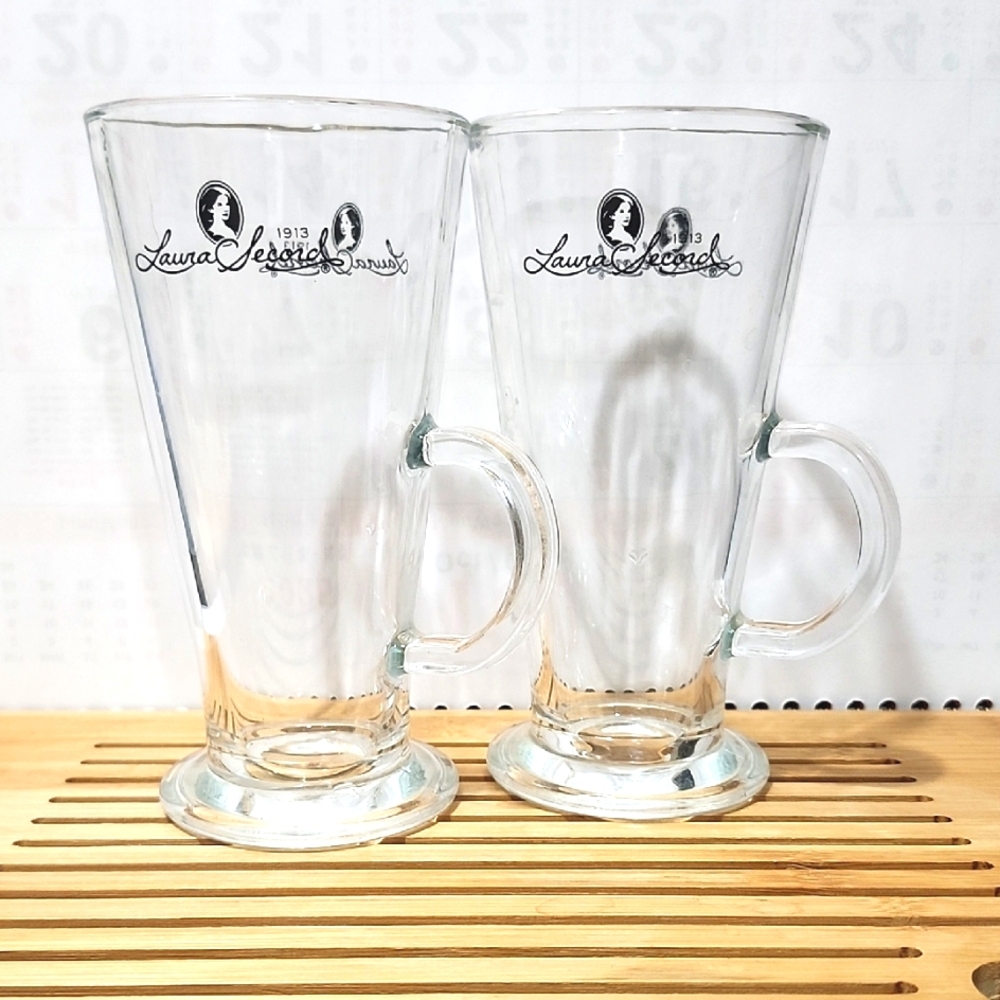 🔥2 Clear Glass Mugs Set Laura Secord
